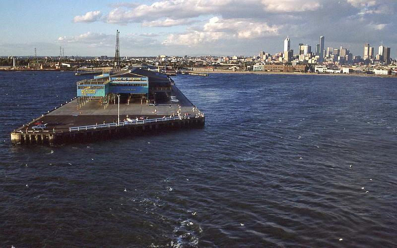 WT 0400 074-37 Australia.jpg